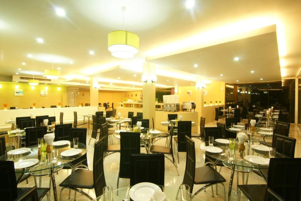 Dragon Beach Resort Jomtien Pattaya Bagian luar foto