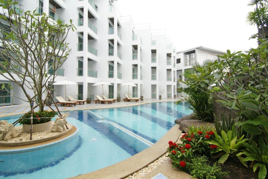Dragon Beach Resort Jomtien Pattaya Bagian luar foto