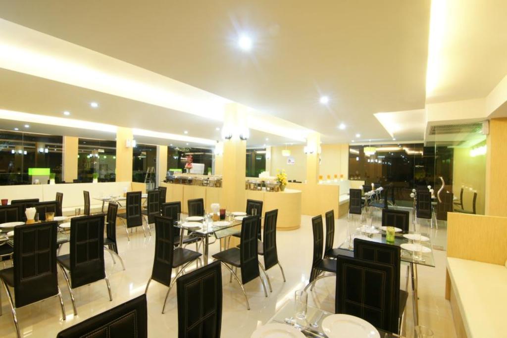 Dragon Beach Resort Jomtien Pattaya Bagian luar foto