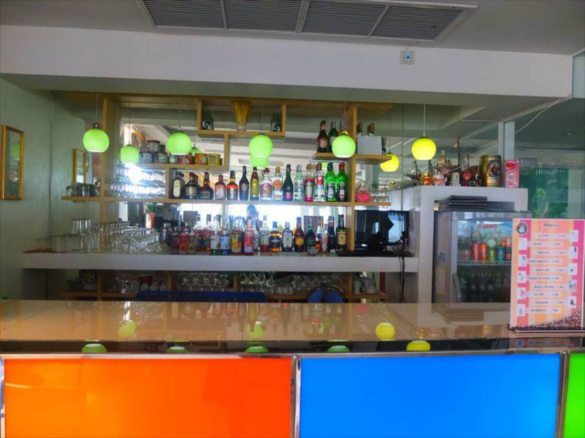 Dragon Beach Resort Jomtien Pattaya Bagian luar foto