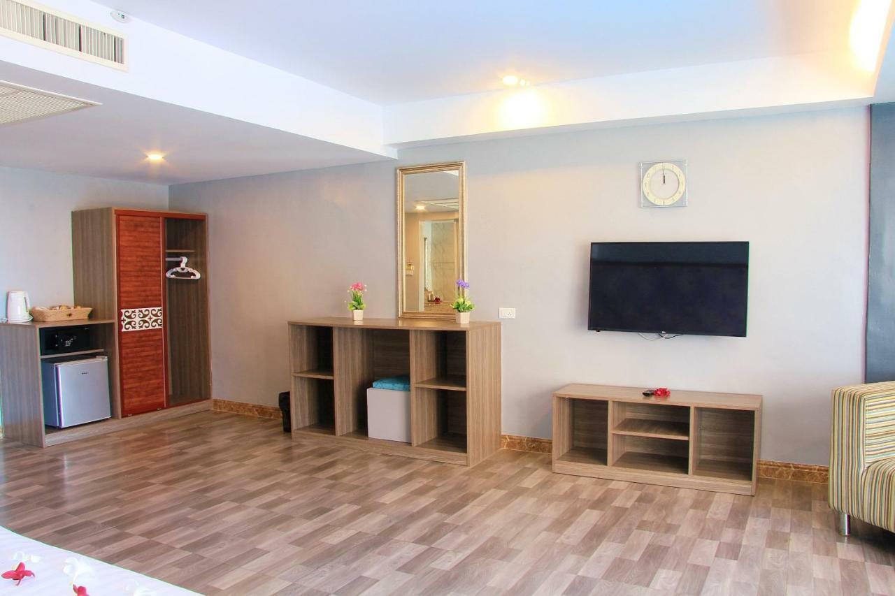 Dragon Beach Resort Jomtien Pattaya Bagian luar foto